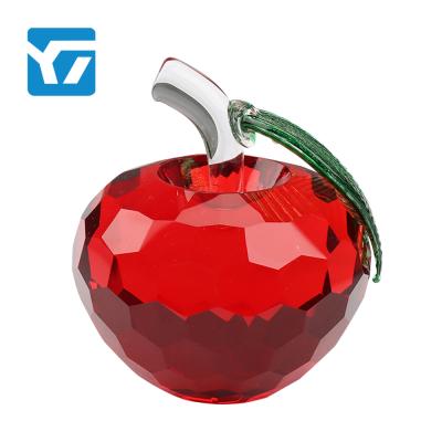 China China Wholesale Popular Red Crystal Glass Hand Carved Apple Christmas Gift Crafts for sale