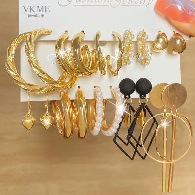 China VKME high quality women's stud earrings jewelry fashion long black and gold mix earrings set for sale