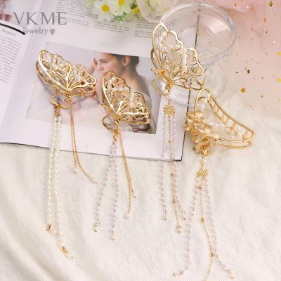 China Wear VKME Jewelry Fashion Women Jewelry Butterfly 18K Gold Plated Pearl Handles Fringe Claw Hair Clips for sale