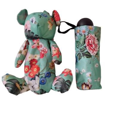 China New Design 2022 Novelty Fashion Doll Bear 5 Times Head Chain Umbrella Mini Bear Shape Animal Umbrella For Backpack for sale