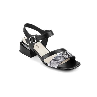 China 2021 fashion trend matte black color strap summer design luxury ladies love sandal for sale