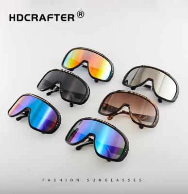 China HDCRAFTER Fashion Sunglasses Fashion Outdoor Sports UV400 Sunglasses One Piece Oversized Protective Sunglasses for Men and Women for sale