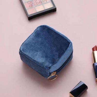 China OEM Unique Shape Velvet Makeup Bag Washable Small With Zipper Organizer Mini Lipstick Storage Key Bag Cosmetic Clutch Bags for sale