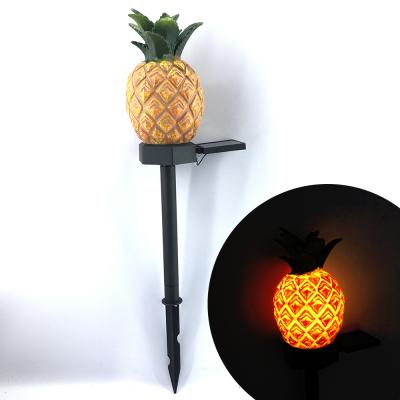 China Eco-friendly Christmas Gift Pineapple LED Solar Garden Light Holiday Lighting Amazon Hot Selling for sale