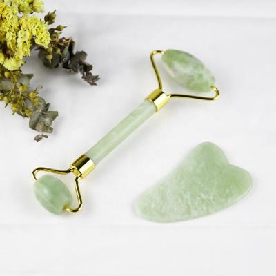 China Whitening Facial Massager Jade Roller Facial Care Green Jade Roller Gua Sha Set for Skin Tightening Face Massage Roller for sale