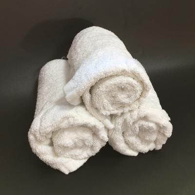 China Strong Oil Water Absorption Recycled Hotel White Cloth Wiping Rags For Cleaning Oil Or Industrial Water for sale