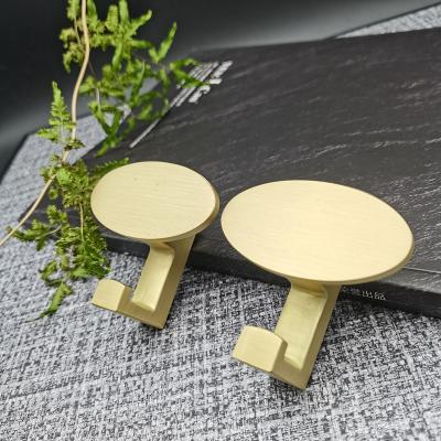 China Best Selling New Products Stocked Recommended Traditional Zinc Alloy Bathroom Hook Dressing for sale