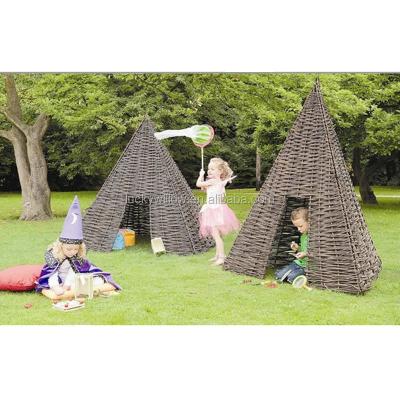 China Decorate your garden wicker camping house/garden wicker decoration---flower stand and planter for sale