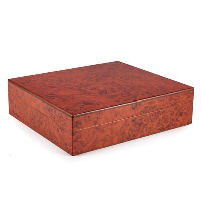 China Handmade Hot sales custom logo cigar humidor factory cheap price portable wood box storage cigar with hygrometer accessories for sale