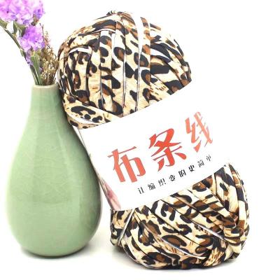 China Wuge hot sale anti-pilling cheap price 100g 35m polyester T-shirt yarn use for knitting for sale