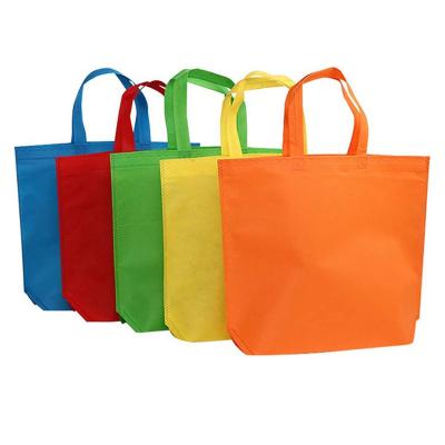 China Small Size Reusable Nonwoven Shopping Bag Hot Pressing Handled Cheap Handbag Process Solid Color for sale