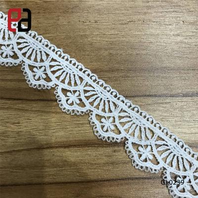 China Wholesale 2.8CM Notched Edge Ivory Embroidery Guipure Lace Ribbon Trim Water Soluble Chemical for sale