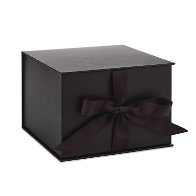 China Recyclable Custom Logo Print Black Paper Packaging Gift Box Without Insert for sale