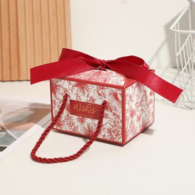 China New Creative Recyclable Paperboard Chocolate Candy Snacks Portable Wedding Gift Box for sale