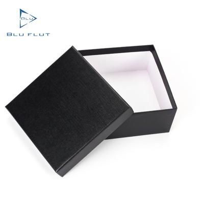 China Blu Flut Famous Brand Luxury Recycled Materials Fashion Gift Box Custom Durable Beauty Designer Box 2022 with your logo or words to seng friends for sale