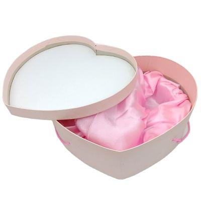 China Recyclable Heart-shaped Packaging Box Small Gift Chocolate Jewelry Gift Box Chinese New Year Gift Mailbox for sale