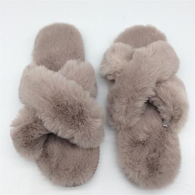 China Gray Plush Fur Slippers Women's Furry Trendy Furry Bedroom Slippers Women's Home Slippers Fashion Trend New For Women for sale