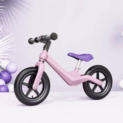 China High Quality Nylon 12 Inch Carbon Fiber Kids Balance Bike For 2-7 Years Old Lightweight Portable for sale