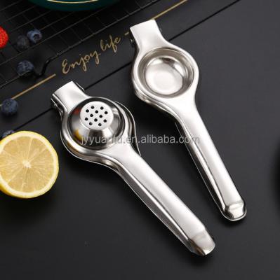 China Viable Stainless Steel Lemon Clip Kitchen Accessories Fruit Juice Squeezer Household Buffet Kitchen Manual Juice Squeezer for sale