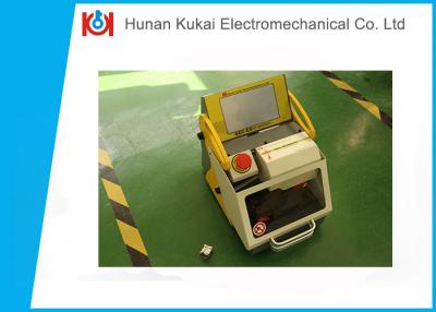 China Intelligent Electronic Key Cutting Machine Duplacating CE Approved for sale