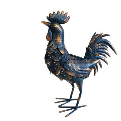 China Home Garden Deocration Rooster Decor Metal Chicken With Solar Outdoor Rooster Statues The Garden Yard for sale