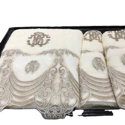 China SUSTAINABLE 100%cotton ACORN FASHIONABLE Towel , Embroidery Bath Towel Set With 3pcs Lace for sale