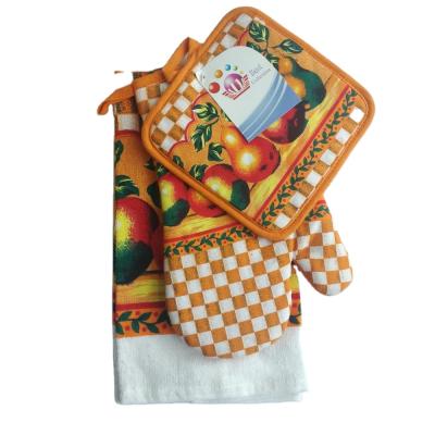 China Compressed 3pcs Kitchen Set Pepper Design with Cotton Kitchen Towel, Pot Holder and Oven Mitt for sale