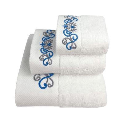 China Compressed Towel 3 Set , 100% Cotton Bath Towel Set Luxury Hotel Towel Wholesale for sale