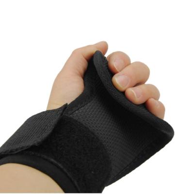 China Durable Custom Logo Sports Training Body Building Fitness Gym Palm Grip Weightlifting Gloves With Wrist Support for sale