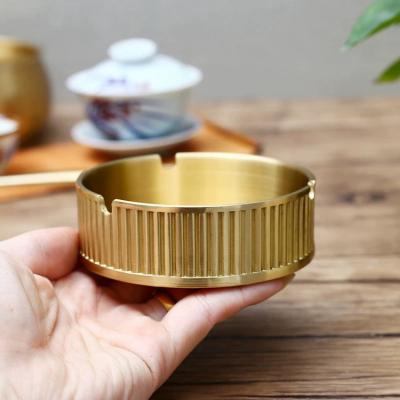 China MAXERY Small Brass Solid Brass Cigarette Ashtray for Indoor or Outdoor Use, Desktop Gold Smoking Ash Tray for Home Offi for sale