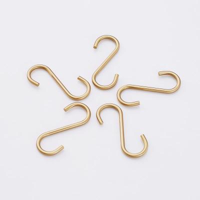 China Gold Modern Minimalist Brass European S-Shape Hook Style Single Hook Coat Coat And Hat Hook For Home Decoration for sale