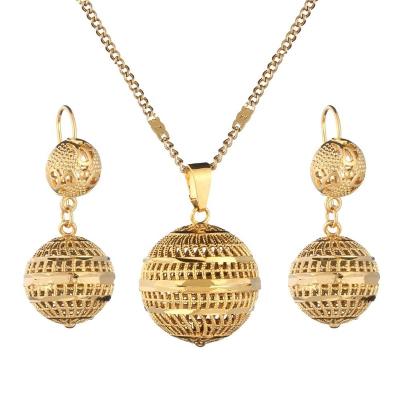 China Popular 24k Gold Color Jewelry Set Pendant Necklace Earrings Fashion African Round Beads Jewelry for sale