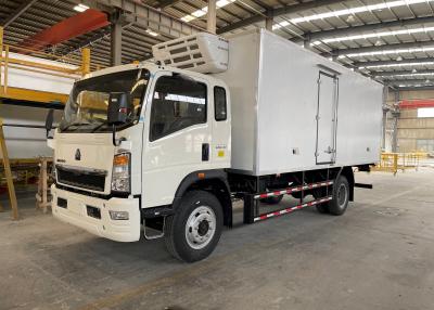 China 10 verduras/frutas que llevan de Ton Refrigerated Truck 140HP RHD en venta