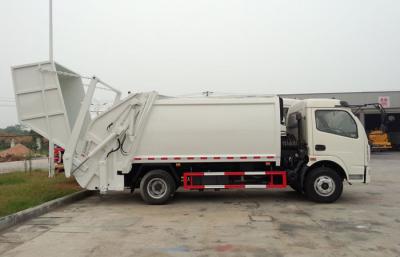 China Müllwagen RHD 4X2, Handelsabfall-Verdichtungsgerät-LKW 6CBM zu verkaufen