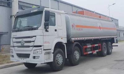 China Speiseöl-Transportfahrzeug-Öl-Tankwagen, bewegliches Tankstelle-Heizöl tauscht 25-30CBM zu verkaufen