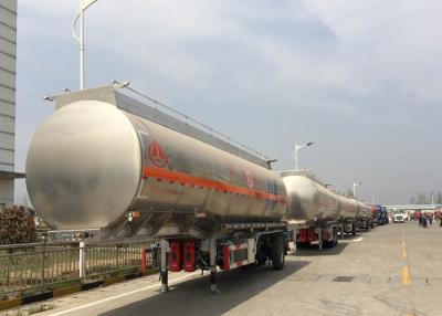 China De lage Vrachtwagen van de Brandstofverbruik45000-70000liters Semi Aanhangwagen/Brandstoftankwagen Te koop