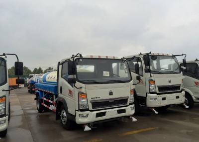 中国 トラック5を振りかけます- 8CBM SINOTRUK HOWOの道の洗い流すことのための軽量トラックのシャーシ 販売のため