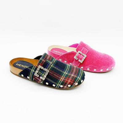 China Autumn Winter Slippers Fashion Trends Woolen Home Slippers Women Shoes Wholesale Price for sale