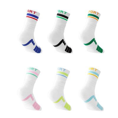 China Breathable Hot Selling Boys Crew Socks Cotton Seamless Professional Sports Socks Perfect Back to School Gift for Teenage Boys Girls Kids for sale