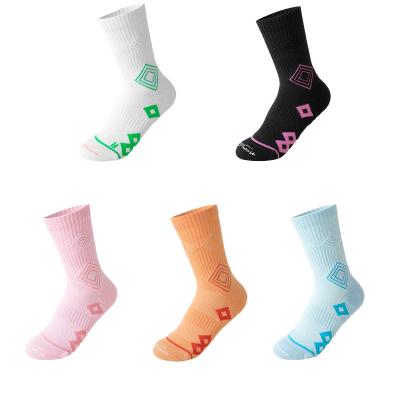 China Breathable Great Performance Plaid Pattern Women's Gym Tennis & Badminton Socks Breathable Cotton Athletic Sport Crew Compression Socks for sale