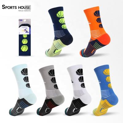 China Breathable Practical Basketball Team Crew Socks Comfortable Grip Anti-slip Socks Gym Elites Sport Athletic Breathable Socks For Men for sale