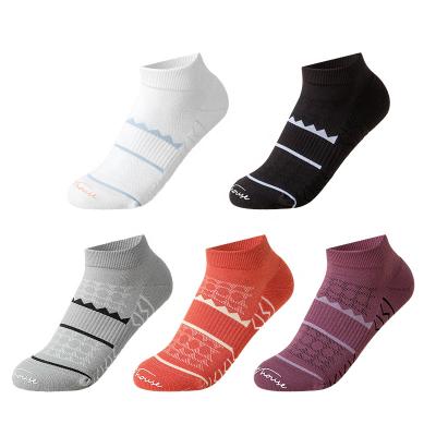 China Breathable Arch Support Low Cut Ankle Compression Socks For Sports Athletic Ankle Gym Socks Football Basketball Running Socks for sale