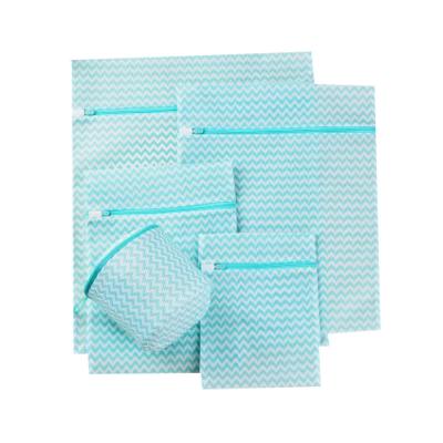 China Durable Honeycomb Mesh Laundry Bags Travel Home Eco-Friendly Transitional Hotel Custom For Delicate Washing for sale