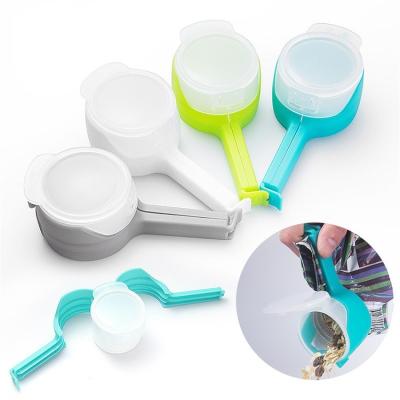 China Multifunctional Kitchen Plastic Chip Bag Food Storage Sealing Bag Clips With Pour Spouts for sale