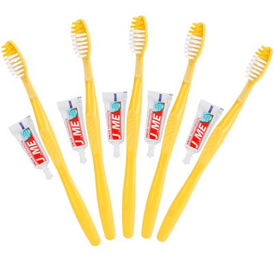 China Hotel Disposable Amenities Travel Disposable Toothbrush With Plastic Paste Toothpaste Toothbrush for sale