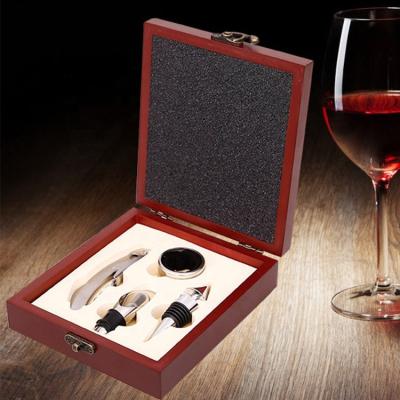 China Wine Accessories Wine Bottle Opener Corkscrew Wooden Box Viable Customized Gift Set Hot Selling Wine Corkscrew for sale