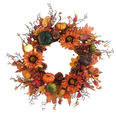 China Handmade Indoor Natural Handmade Harvest Christmas Stage Decoration Pumpkin Garland W/Sunflower Leaves Pinecone and Berries for sale