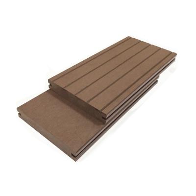 China Brushed Wood Plastic Composite WPC Floor Decking Boards 4.8 M Outdoor for sale