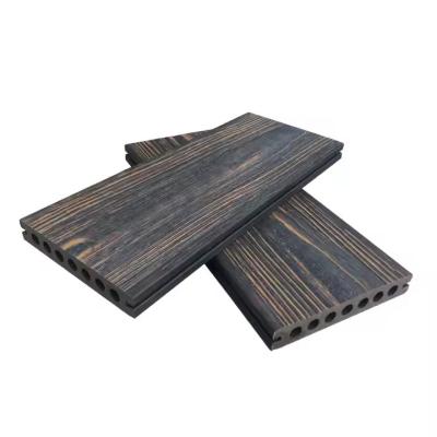 China Decking de Wpc, suelo sólido de terraza de coextrusión de tres capas de colores mezclados en venta