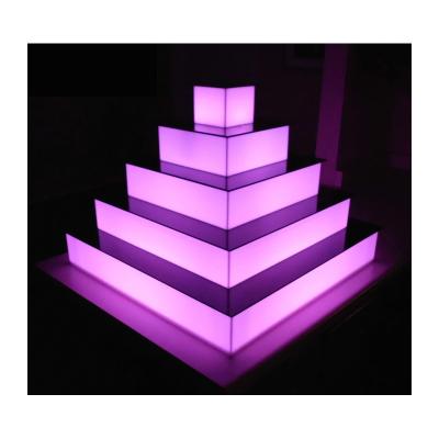 China Yes pyramid shape acrylic display stand/wedding cake stand for sale